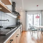 Citystay Ambra Waterlane Apartman