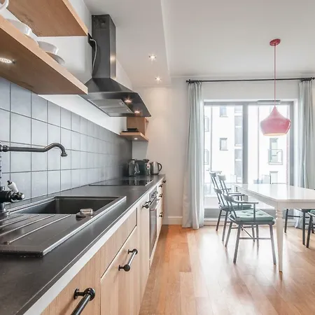 Citystay Ambra Waterlane Apartament